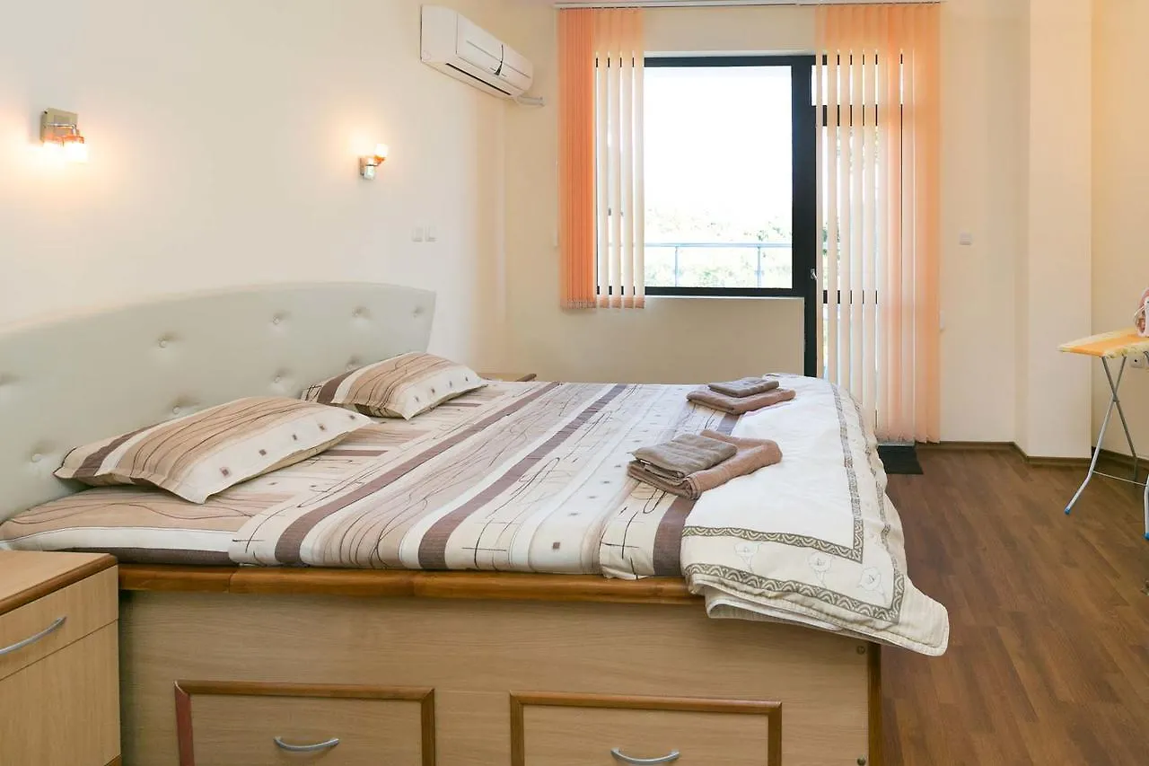 Apartments Yalta 金沙 保加利亚